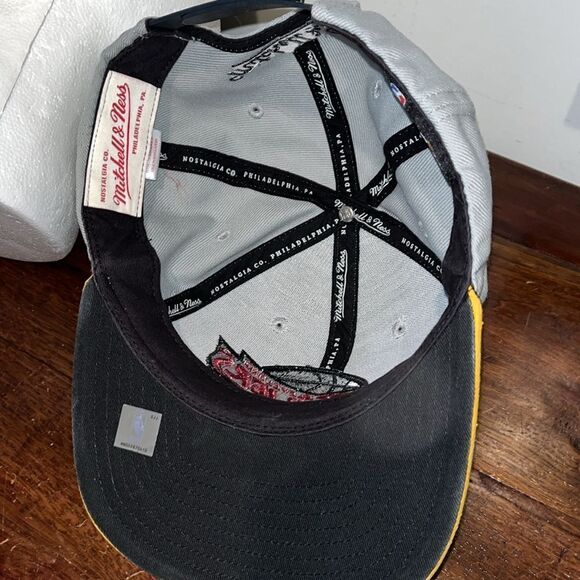 Donovan Mitchell Ness Cleveland Cavaliers Cavs Snapback Hat Cap Gunmetal Gray - Picture 4 of 4